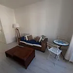 Appartement Biarritz, 1 pièce, 2 personnes - FR-1-239-760